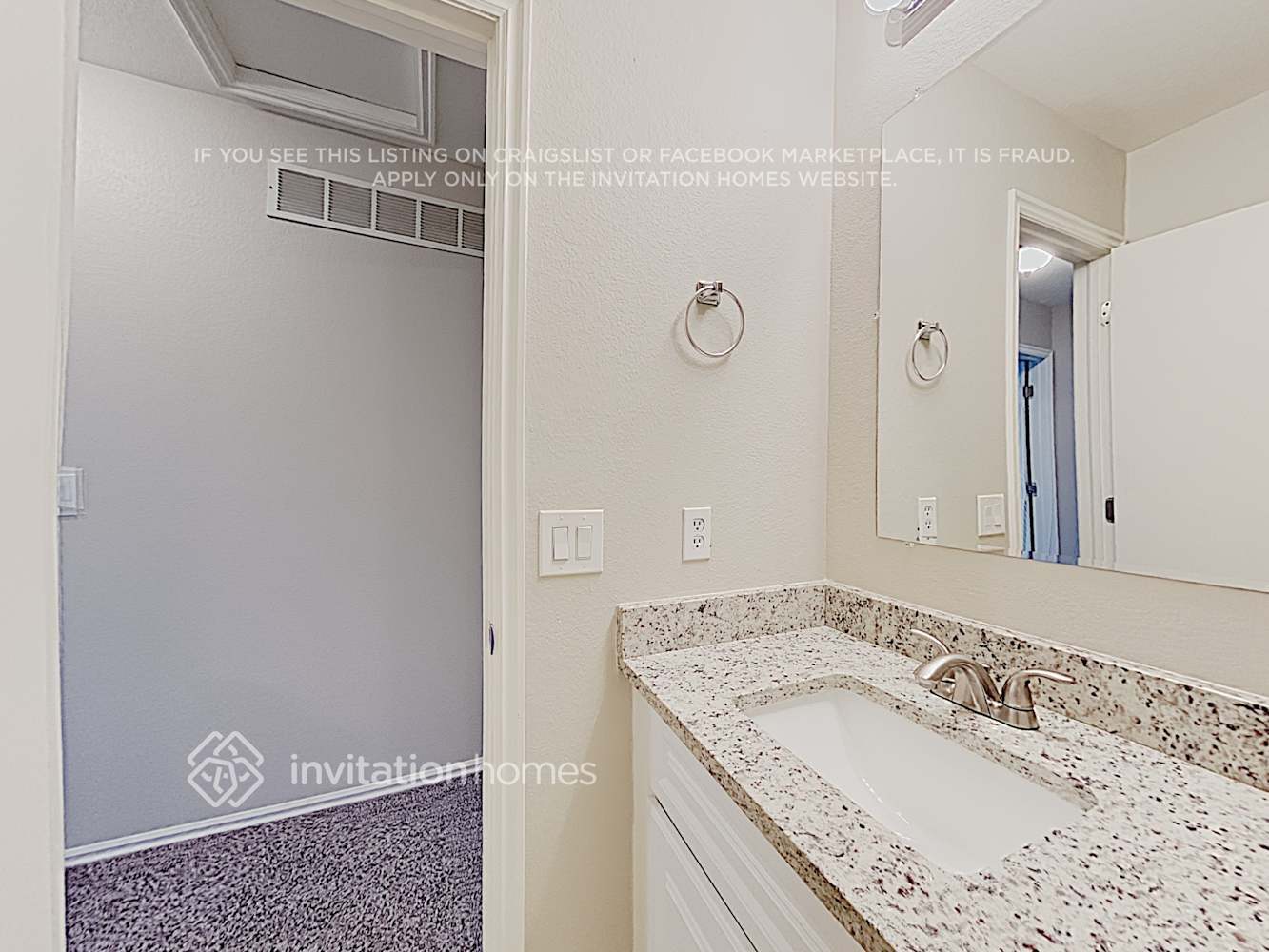 Building Photo - 5227 S Bahama Cir