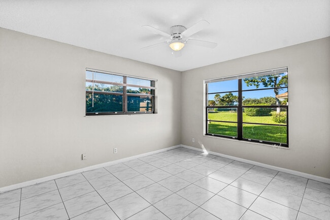 Building Photo - 4640 Rosewood Tree Ct