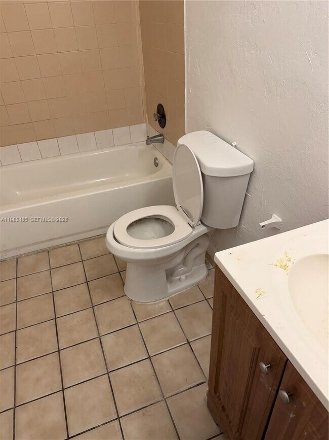 Building Photo - 626 NW 10th Terrace