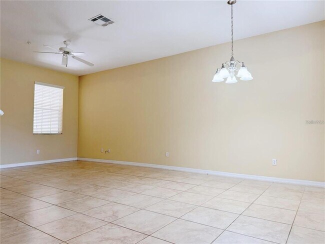 Building Photo - 1118 Priory Cir