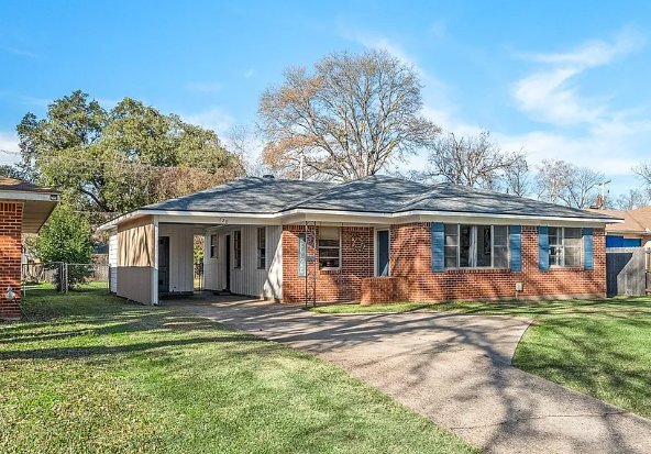 Building Photo - 728 Kimbrough St