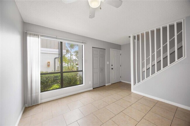 Building Photo - 4001 S Beneva Rd