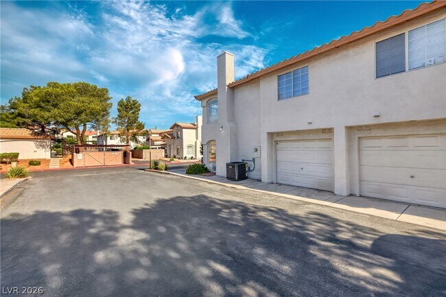 Building Photo - 224 Star Cluster Cir