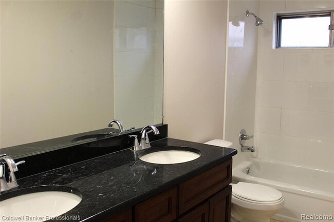 Building Photo - 6586 Carriage Hills Dr