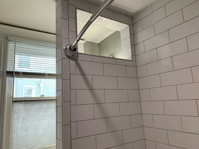 Building Photo - Norwood Duplex W/ Driveway Parking