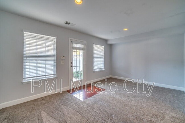 Building Photo - 2705 Dracut Ln