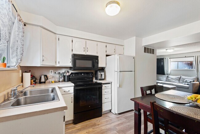 Building Photo - 137 E 1100 S