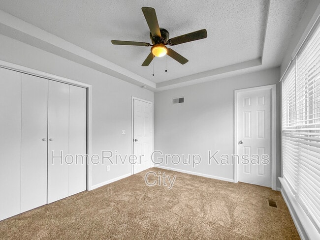 Building Photo - 5021 Pebble Ave