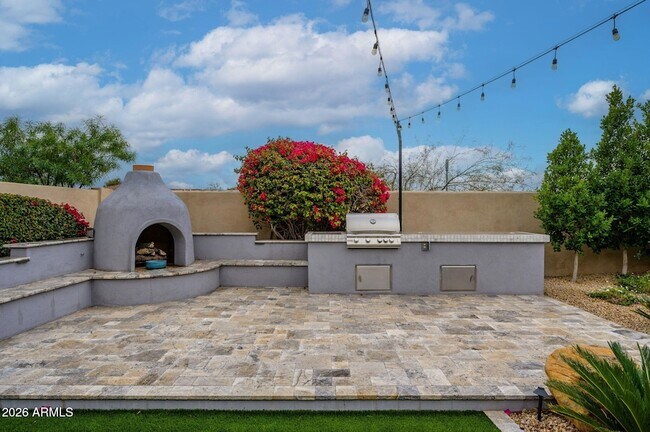 Building Photo - 7743 E Nestling Way