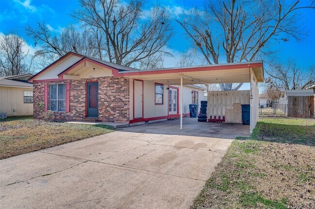Building Photo - 4806 General Bragg Dr