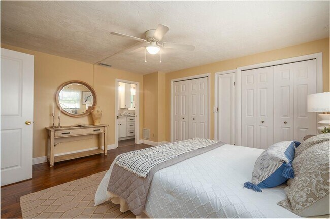 Building Photo - 11438 126th Terrace