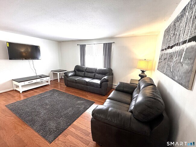 Building Photo - 270 S Windham Rd