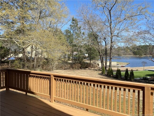 Building Photo - 45 Lookout Point