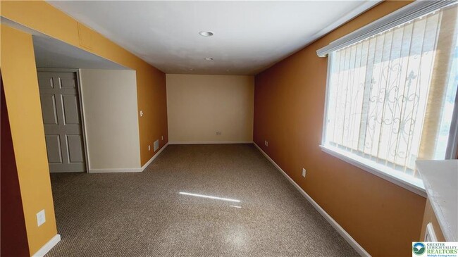 Building Photo - 257 Blue Sage Dr