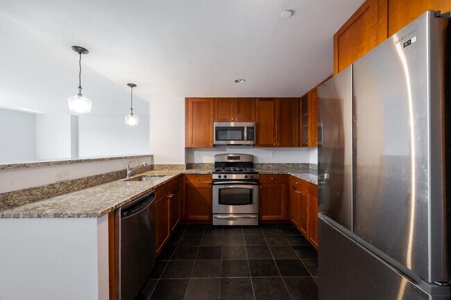 Building Photo - 700 Grove St