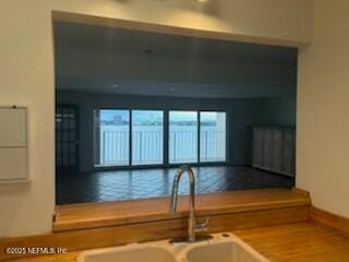 Building Photo - 1565 Le Baron Ave