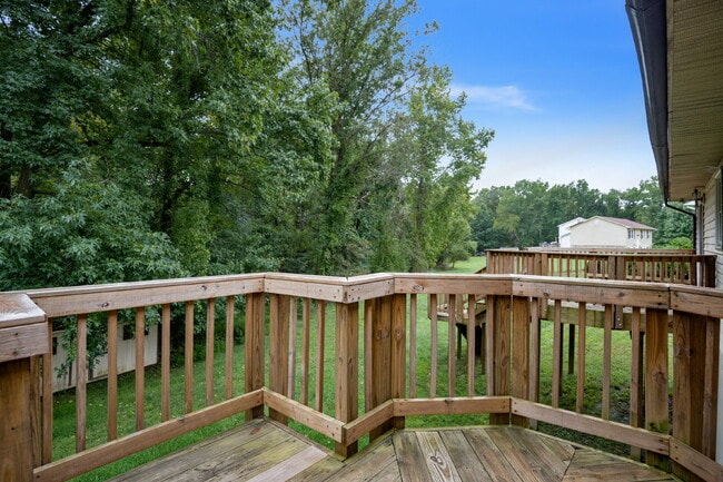 Building Photo - 2411 Old Gate Ct