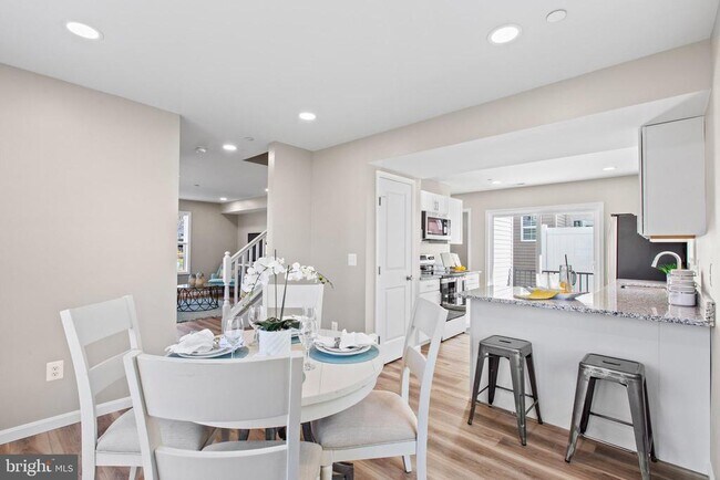 Building Photo - 41573 Church St