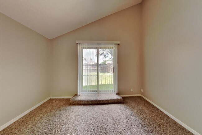 Building Photo - 22530 Smokey Hill Dr