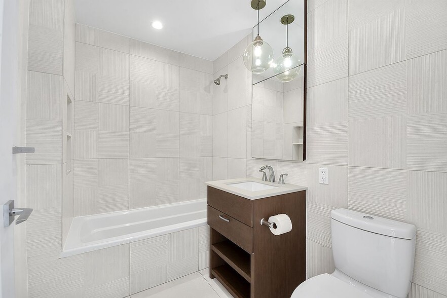 Building Photo - 2100 Bedford Ave