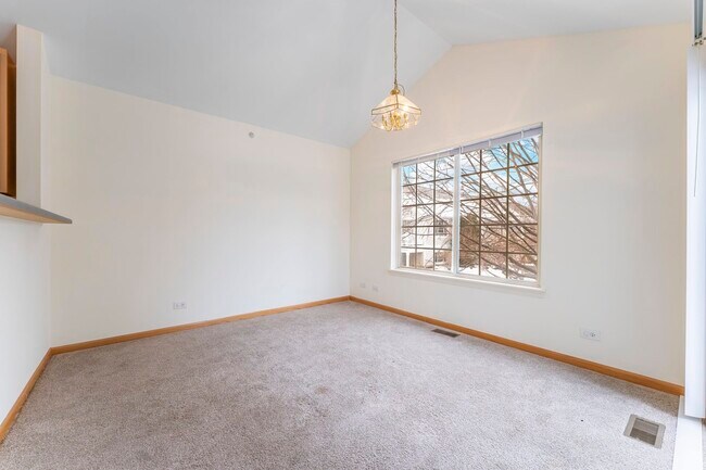 Building Photo - 61 Cantal Ct