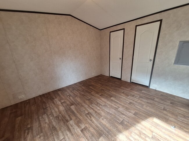 Building Photo - 1134 Kelly Dr