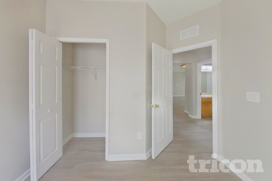 Building Photo - 12048 Coachman Lakes Way