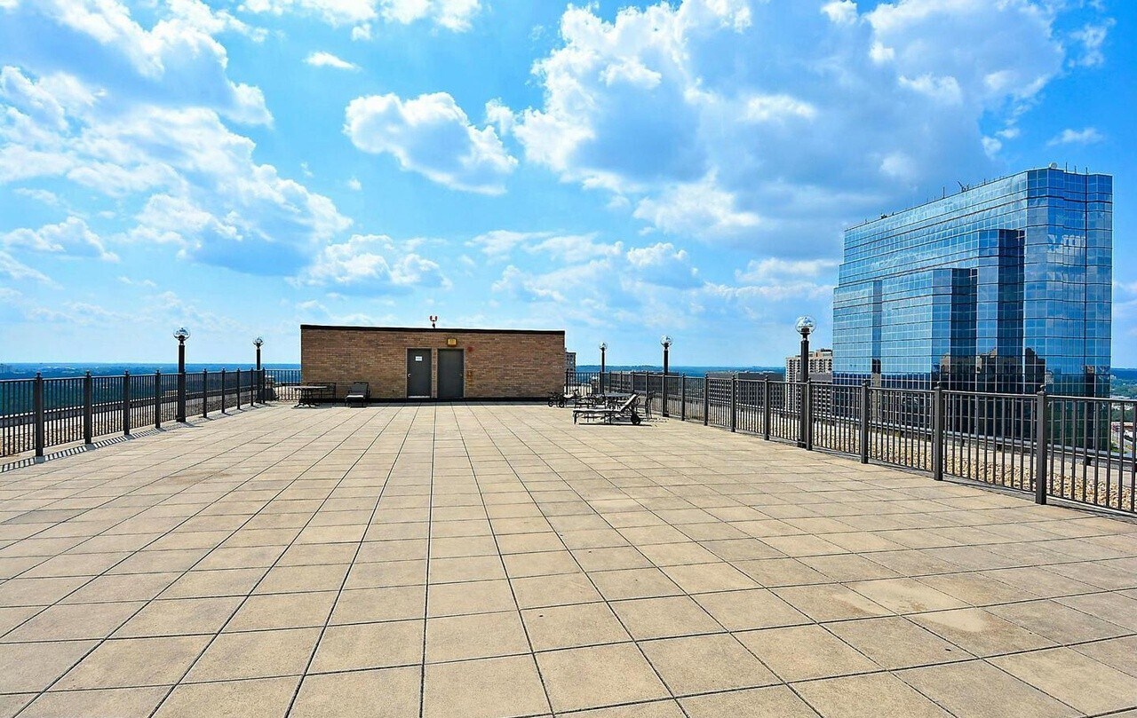 Building Photo - 3701 S George Mason Dr
