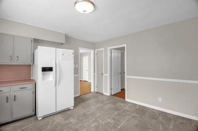 Building Photo - Cute 3 bedroom, 1 bathroom in High Point