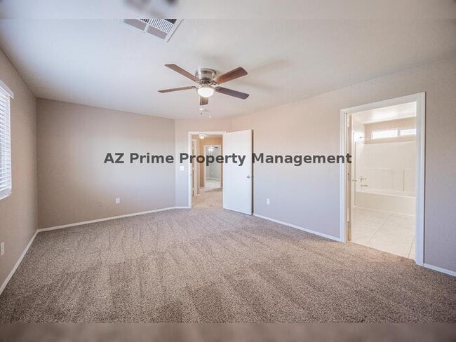 Building Photo - 670 E Mariposa Pl