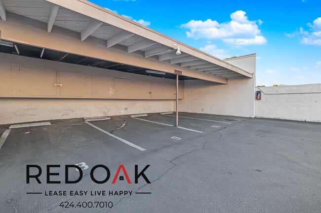 Building Photo - 6045 1/2 Whitsett Ave-27