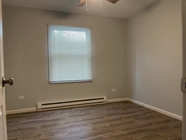 Building Photo - 479 Eisenhower St