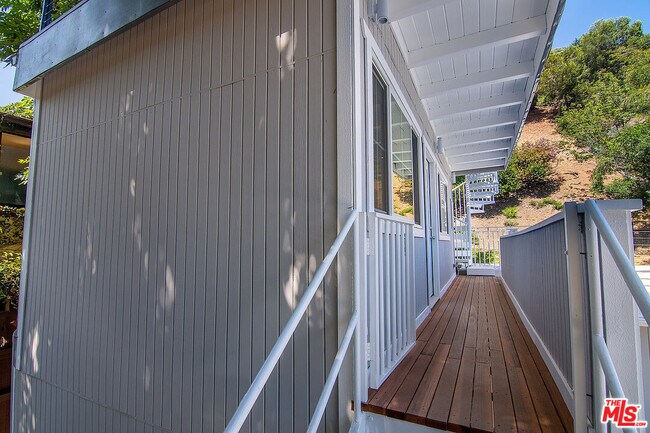 Building Photo - 3908 Las Flores Canyon Rd