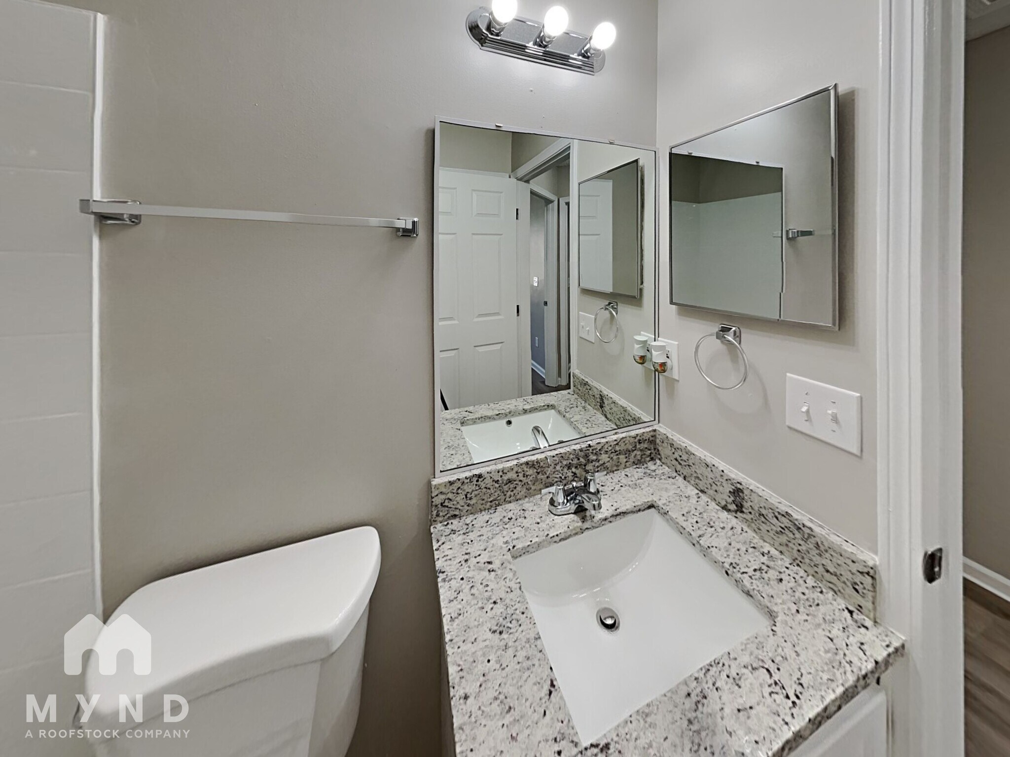 Building Photo - 6549 Arancio Dr W