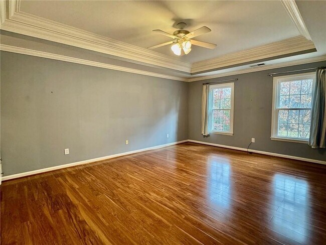 Building Photo - 5450 Heathridge Terrace