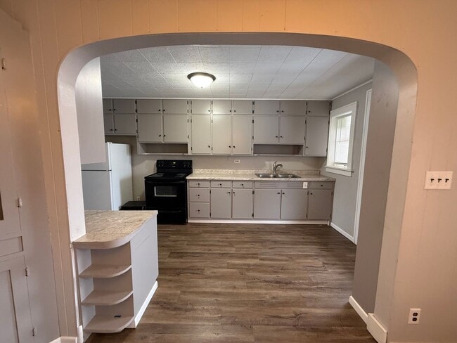 Building Photo - 119/121 W Kemp