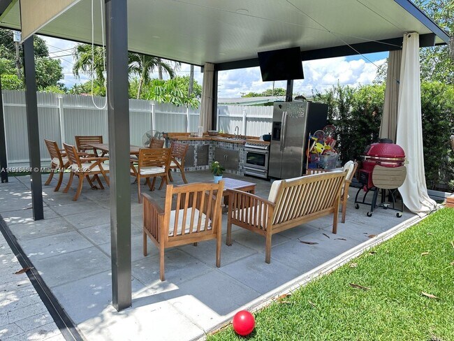 Building Photo - 6174 W 14th Ct