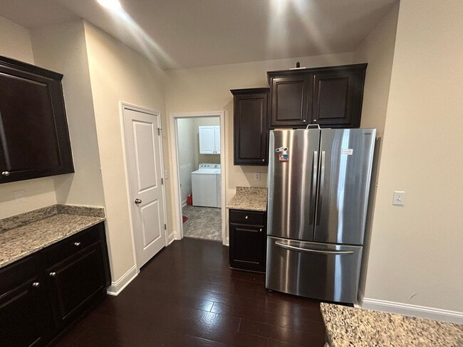 Building Photo - 1189 Parish Way