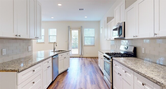 Building Photo - 155 Benjis Pl