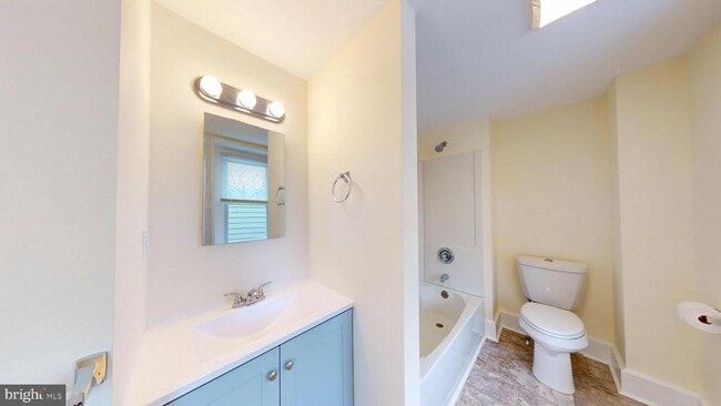 Building Photo - 824 Kintner Rd