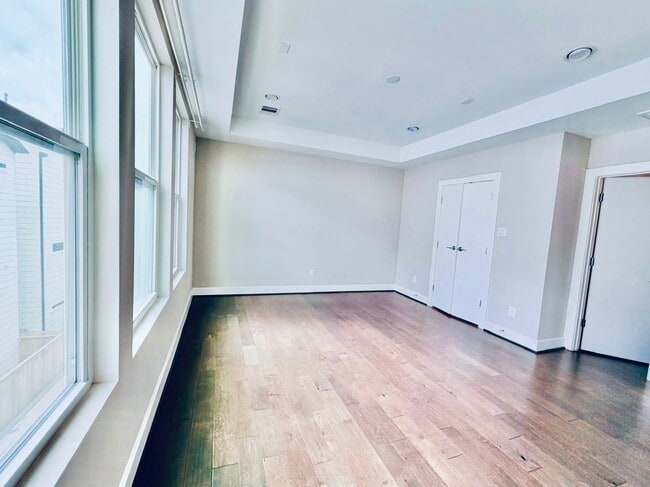 Building Photo - 2632 Bastrop St