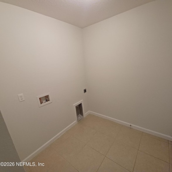 Building Photo - 8684 Lake George Cir W