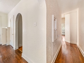Building Photo - 5556 Covode St