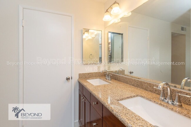 Building Photo - 9316 Twin Trails Dr