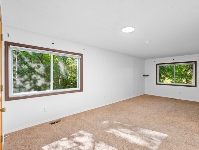 Building Photo - 1107 Meadowview Ct