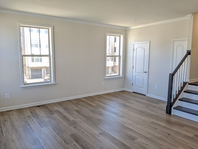 Building Photo - Beautiful 3 level END UNIT townhouse in Je...