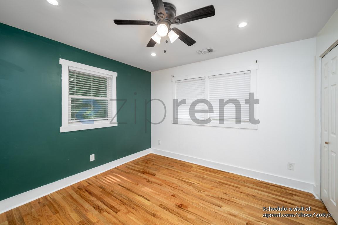 Building Photo - 446 Waterford Rd NW