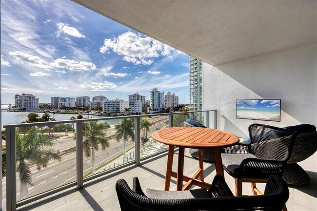 Building Photo - 1155 N Gulfstream Ave