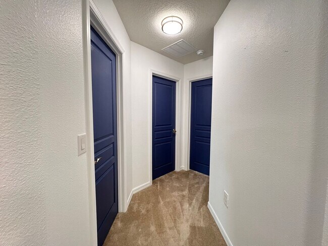 Building Photo - Perfect Home waiting for you!