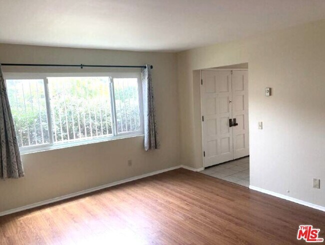 Building Photo - 3845 Westwood Blvd